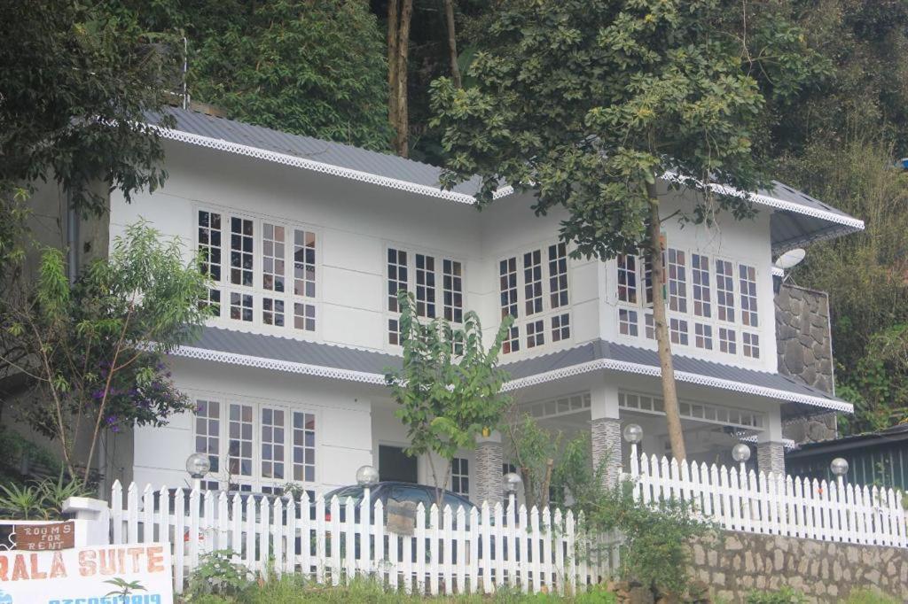فندق Queen Annes Bungalow كوديكانال المظهر الخارجي الصورة
